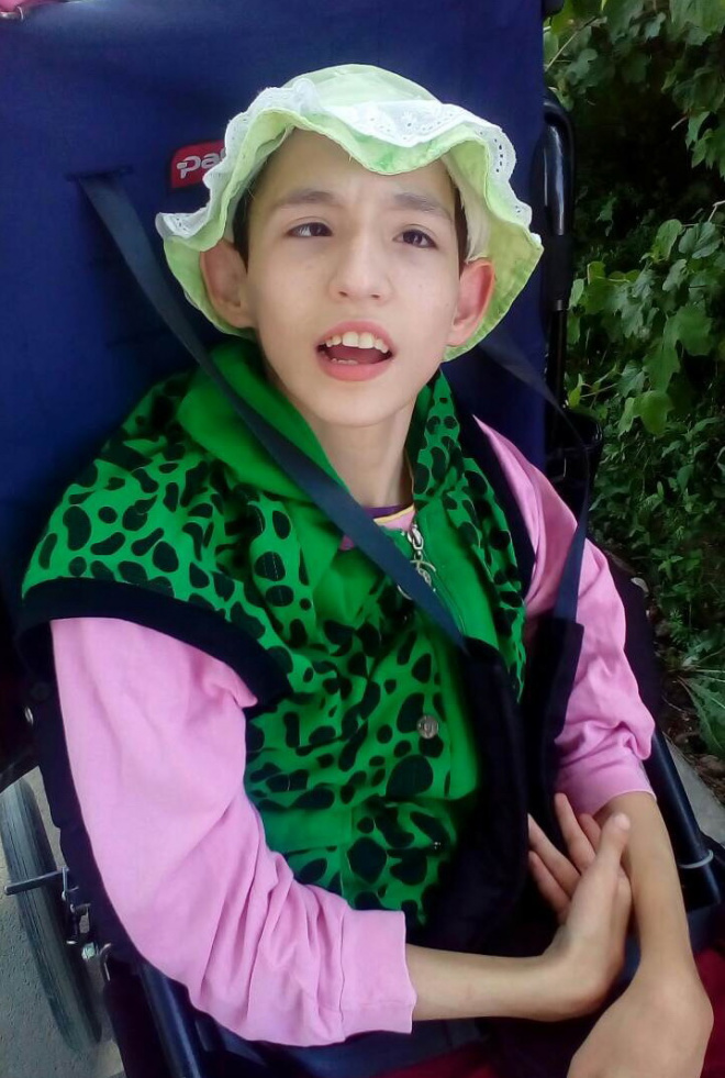 Лиза и Оля Малышевы