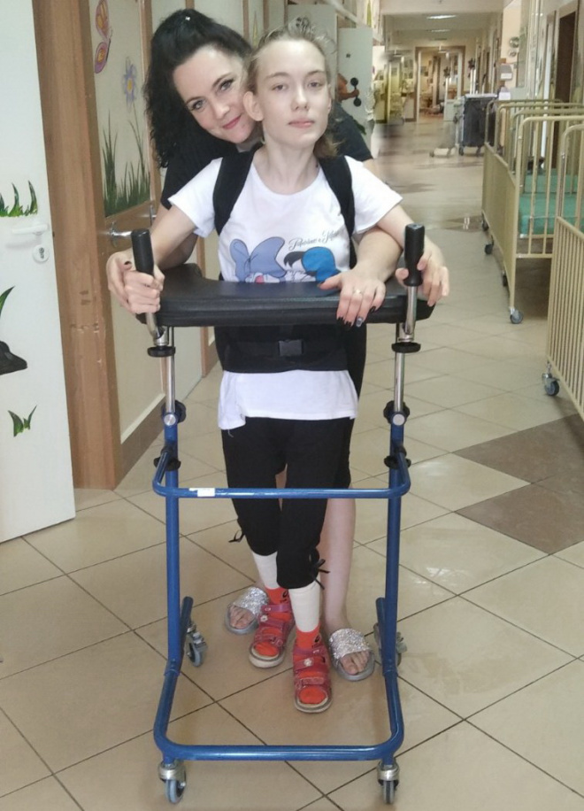 Диана Попова