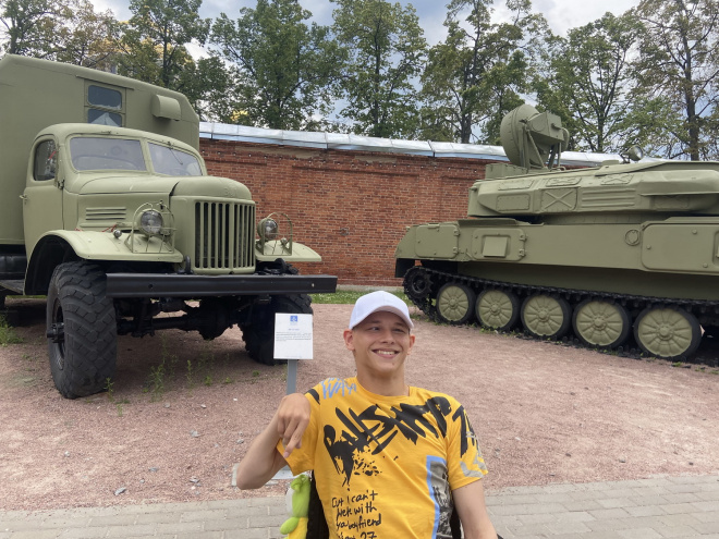 Александр Абрамов