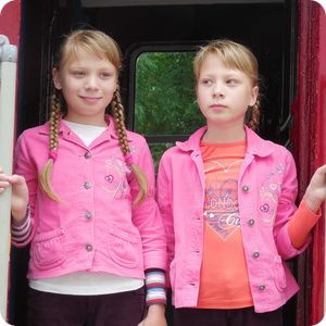 Даша и Маша Панасенко